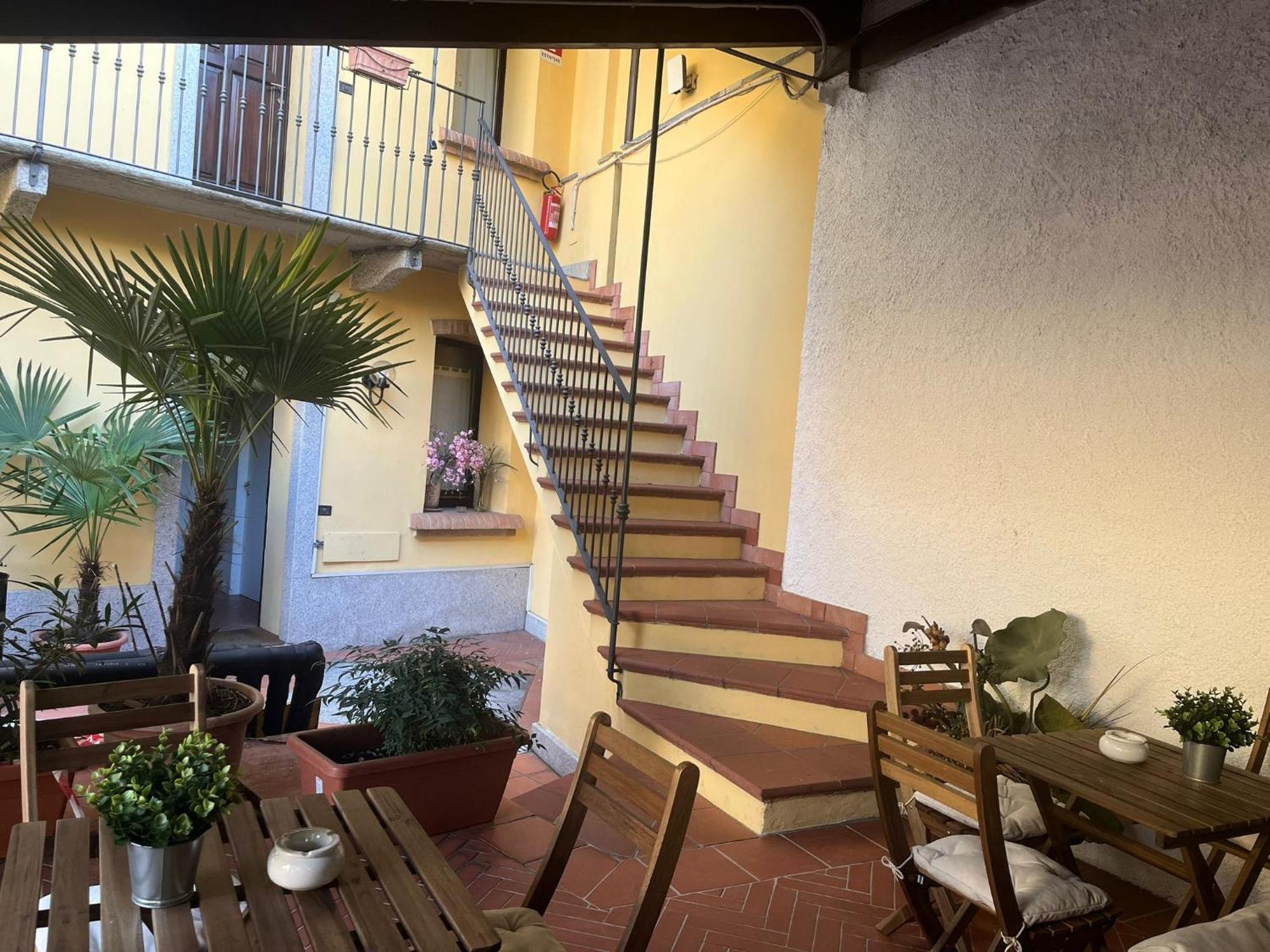 Bilocale Dafne Abbadesse Guest House Milan Exterior photo