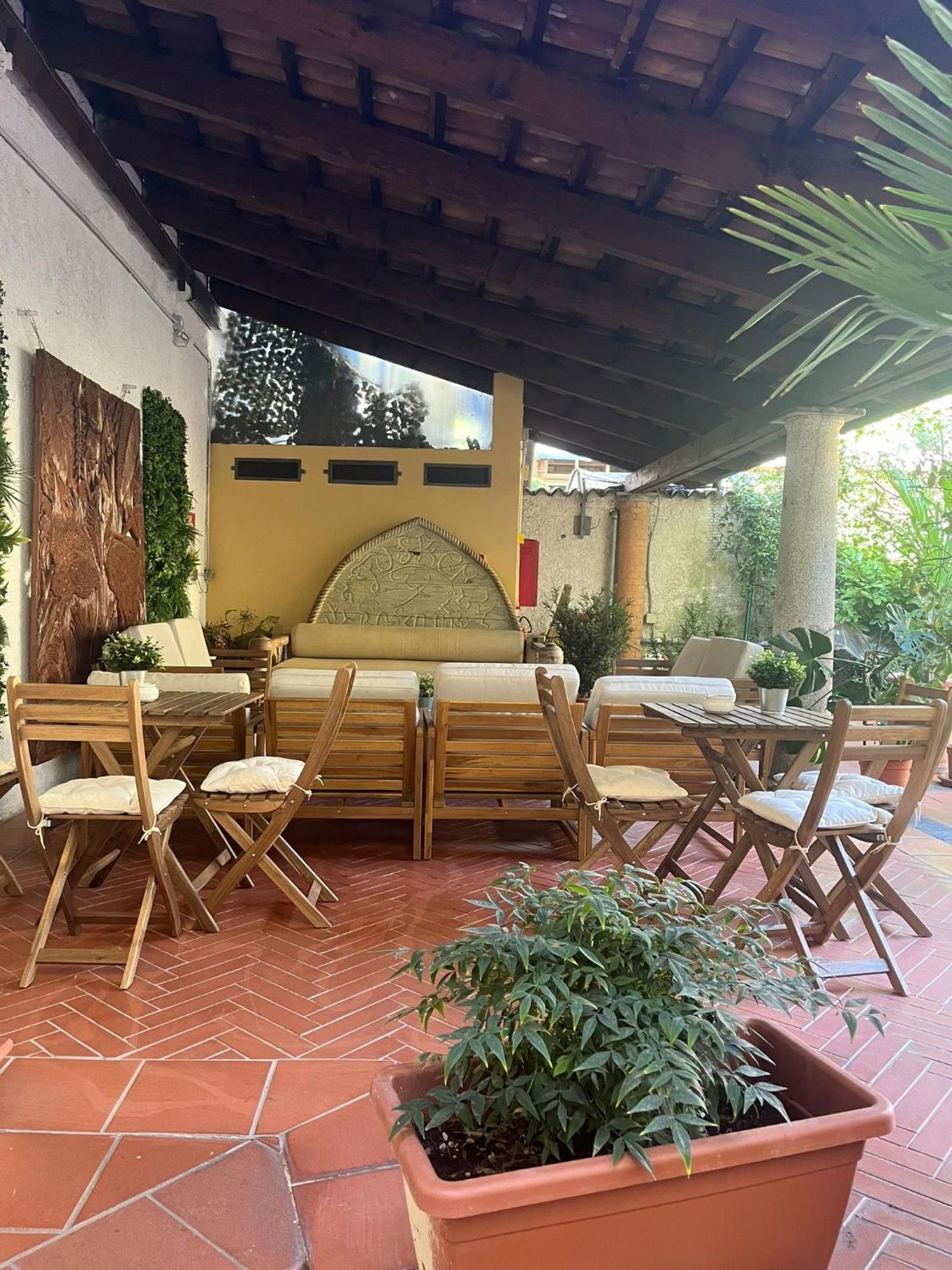 Bilocale Dafne Abbadesse Guest House Milan Exterior photo